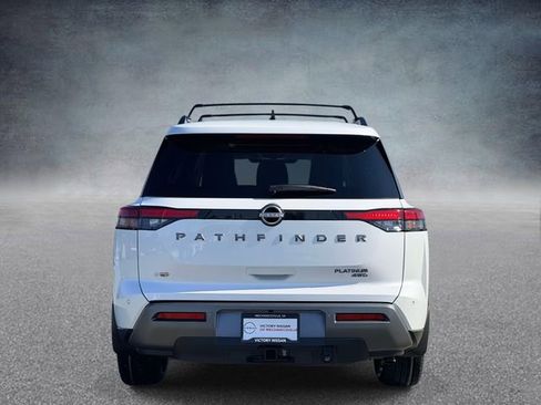 New 2026 Nissan Pathfinder Platinum image 3