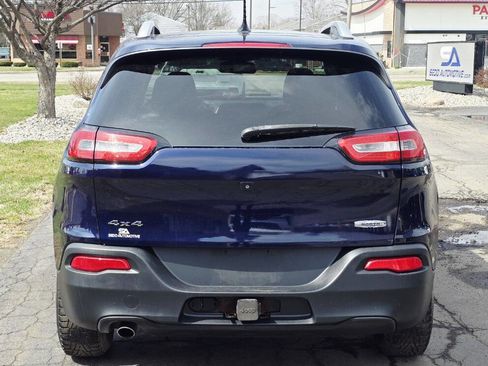 Used 2014 Jeep Cherokee Latitude w/ Cold Weather Group image 5