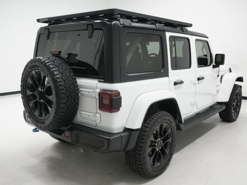 Used 2023 Jeep Wrangler Sahara w/ Cold Weather Group image 4