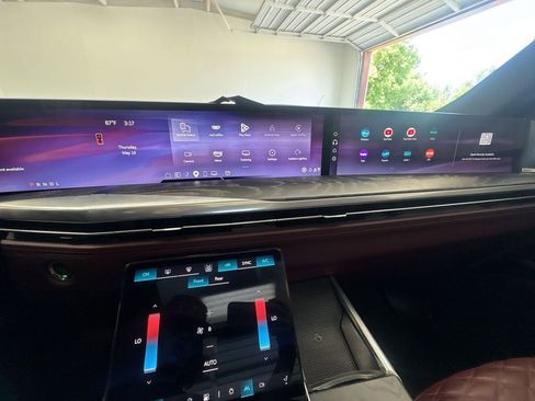 Used 2025 Cadillac Escalade Premium Luxury w/ LPO, Radiant Package RWD image 13