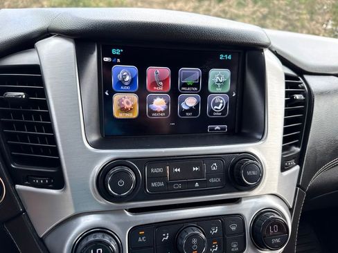 Used 2017 GMC Yukon SLT AWD/4WD image 22