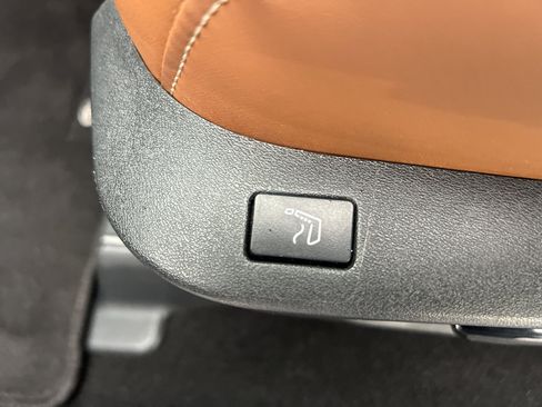 Used 2023 INFINITI QX60 Sensory w/ Vision Package image 26