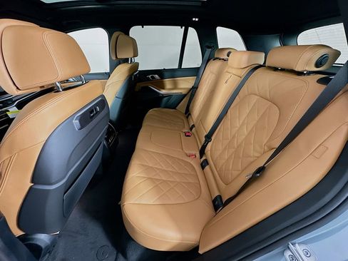 New 2026 BMW X5 xDrive40i w/ M Sport Package image 32