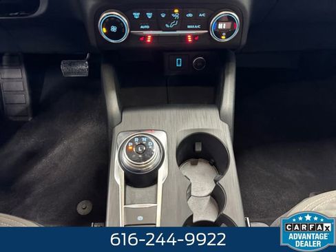 Used 2020 Ford Escape SE image 14