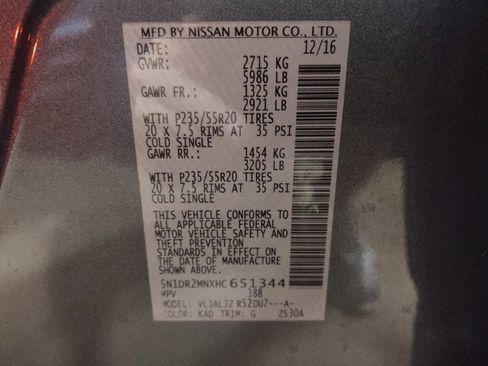 Used 2017 Nissan Pathfinder Platinum w/ Cargo Package image 33