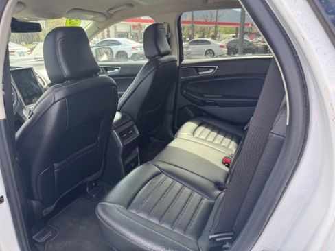 Used 2022 Ford Edge SEL image 13