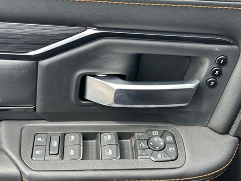 New 2026 RAM 2500 4x4 Crew Cab image 23