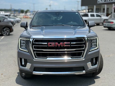 Used 2021 GMC Yukon XL SLT w/ SLT Luxury Plus Package AWD/4WD image 2