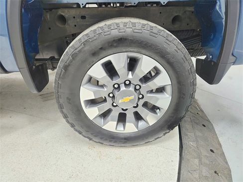 Used 2024 Chevrolet Silverado 2500 LT w/ Texas Edition image 44