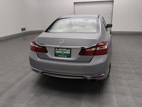Used 2016 Honda Accord LX image 7