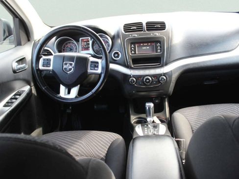 Used 2016 Dodge Journey SE w/ Flexible Seating Group FWD image 7