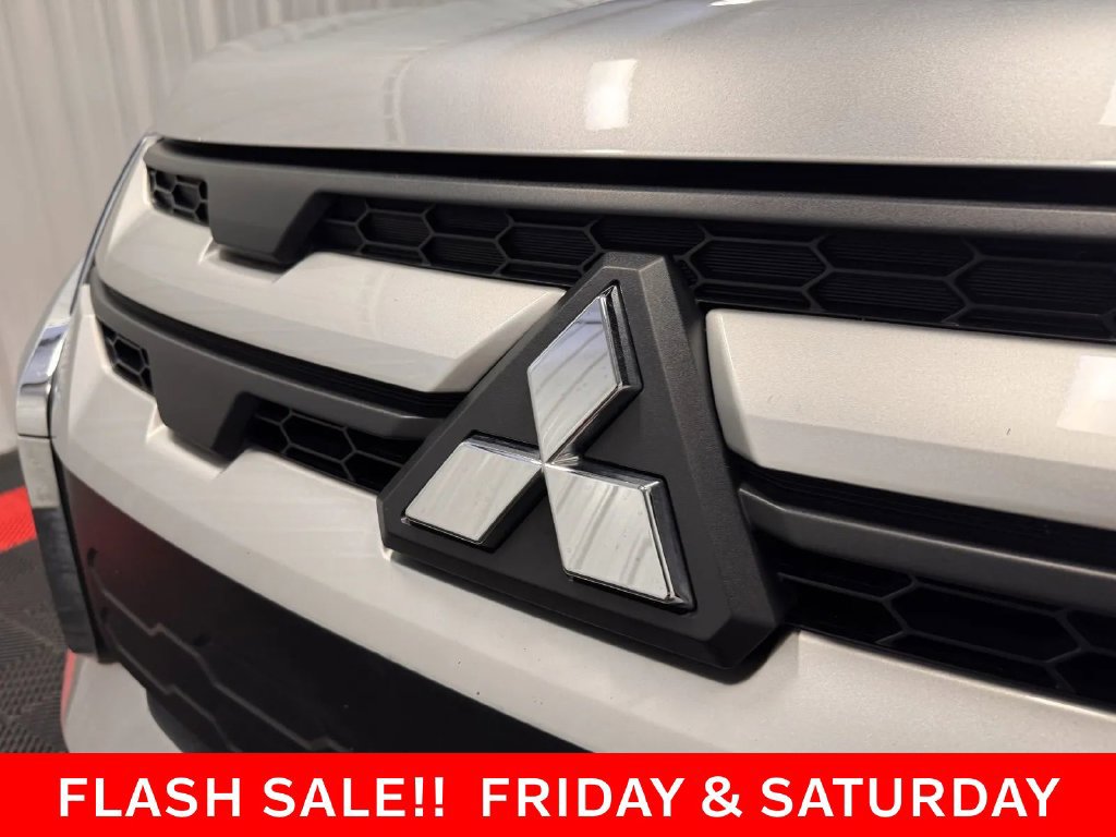 Used 2024 Mitsubishi Outlander Sport ES AWD/4WD image 7