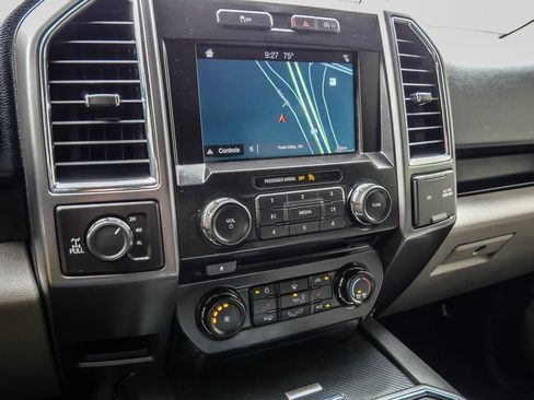 Used 2017 Ford F150 XLT w/ Equipment Group 302A Luxury AWD/4WD image 31
