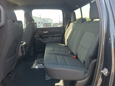 New 2026 RAM 1500 Express AWD/4WD image 9