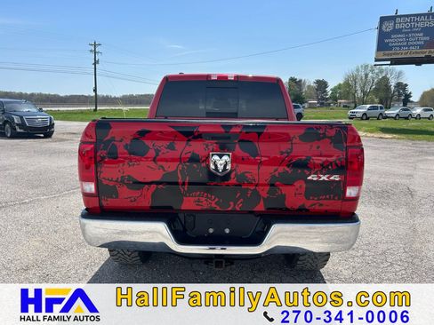 Used 2019 RAM 1500 Classic SLT image 4