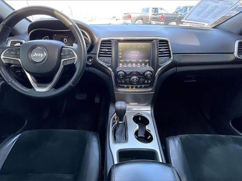 Used 2017 Jeep Grand Cherokee Altitude image 15