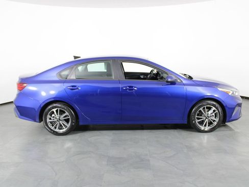 Used 2023 Kia Forte LXS w/ LXS Technology Package FWD image 11