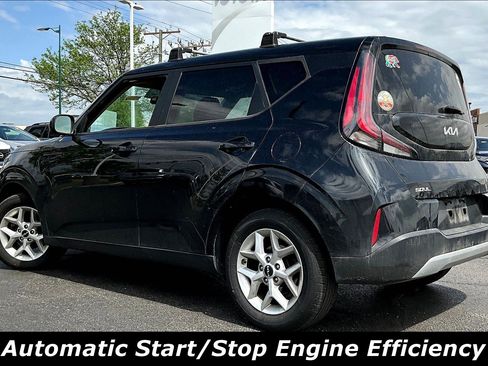 Used 2023 Kia Soul S FWD image 3