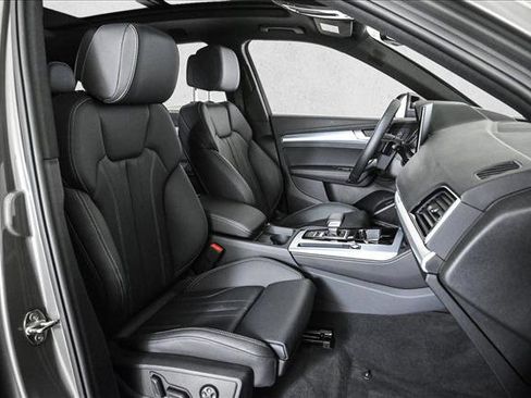 Certified 2025 Audi Q5 2.0T Premium Plus w/ Premium Plus Package image 22