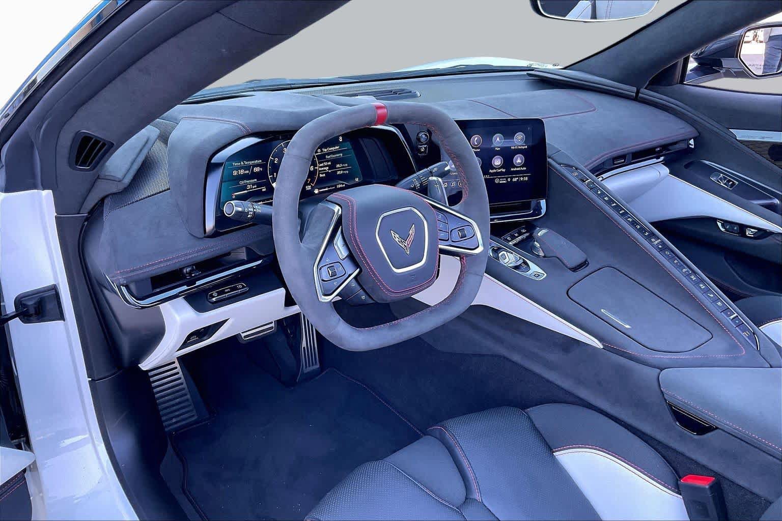 Used 2023 Chevrolet Corvette Stingray Premium Conv w/ Z51 Performance Package RWD image 17