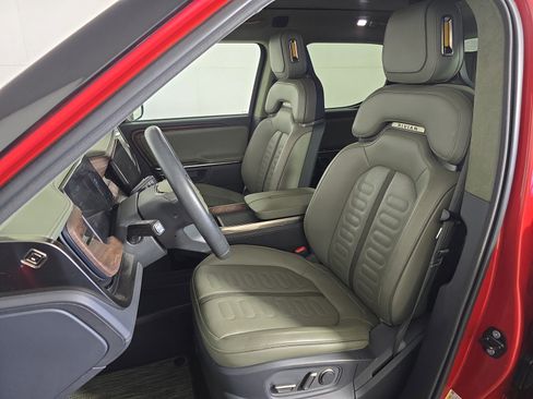 Used 2022 Rivian R1T Launch Edition image 20