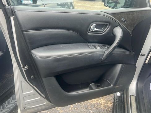 Used 2022 INFINITI QX80 Luxe image 27