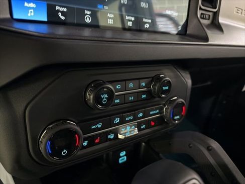 New 2025 Ford Bronco Badlands AWD/4WD image 17