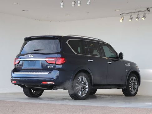 Certified 2018 INFINITI QX80 4WD w/ Deluxe Technology Package image 5
