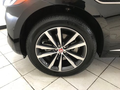 Used 2023 Jaguar F-PACE S AWD/4WD image 7