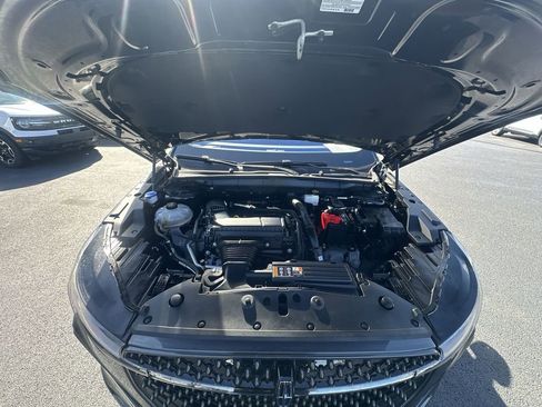 Used 2025 Lincoln Nautilus Premier w/ Jet Appearance Package image 31