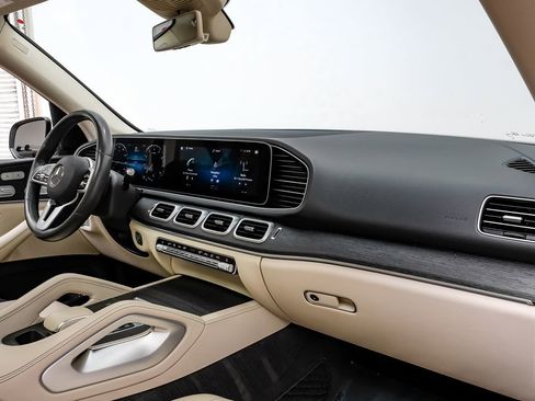 Used 2020 Mercedes-Benz GLE 350 w/ AMG Line Exterior image 11