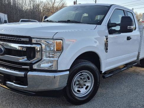 Used 2022 Ford F250 XL w/ STX Appearance Package image 3