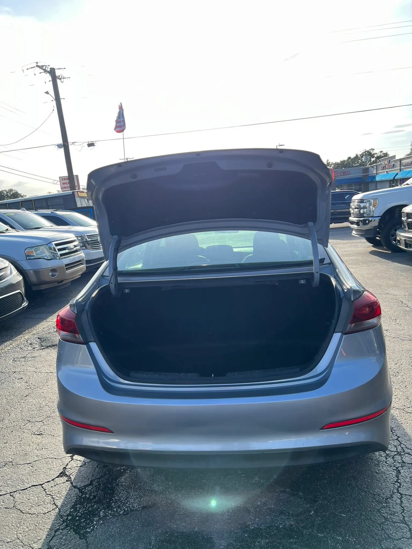 Used 2017 Hyundai Elantra Limited FWD image 22