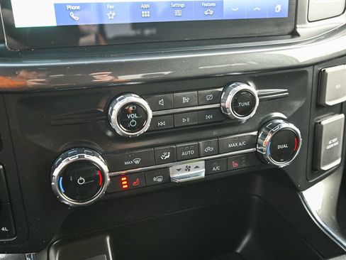 Certified 2022 Ford F150 XLT w/ Equipment Group 302A High image 36