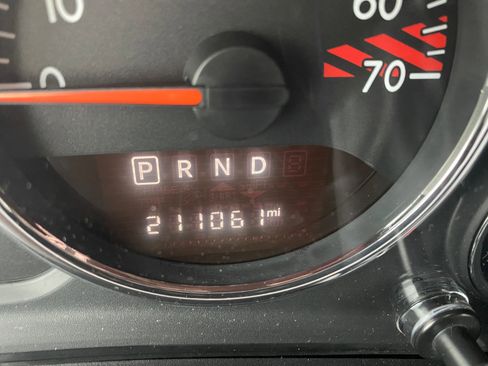 Used 2014 Jeep Wrangler Unlimited Rubicon image 12