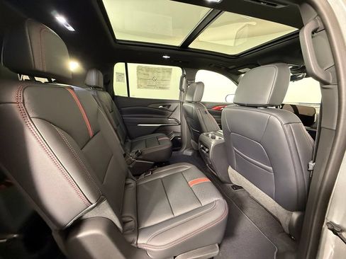 New 2026 Chevrolet Traverse RS AWD/4WD image 17