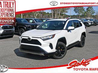 Used 2025 Toyota RAV4 SE video 1