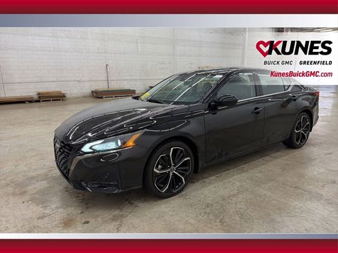 Used 2025 Nissan Altima 2.5 SR image 10