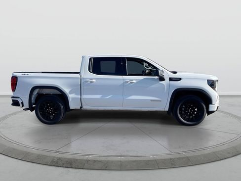 Used 2025 GMC Sierra 1500 Elevation AWD/4WD image 9
