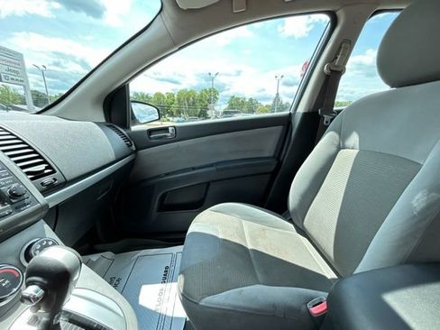 Used 2012 Nissan Sentra 2.0 SR w/ Special Edition Pkg FWD image 31
