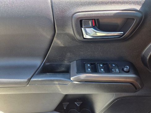 Used 2021 Toyota Tacoma TRD Sport RWD image 21