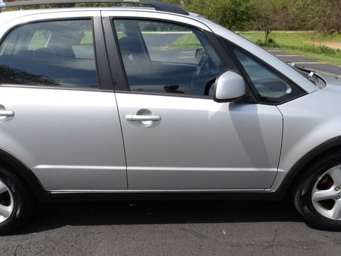 Used 2008 Suzuki SX4 Hatchback FWD image 28
