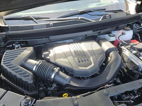 New 2026 Chevrolet Traverse LT w/ Enhanced Driving Package image 17