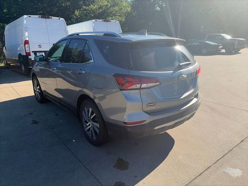 Used 2024 Chevrolet Equinox Premier AWD/4WD image 9
