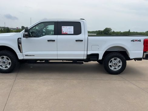 Used 2025 Ford F250 XLT AWD/4WD image 6