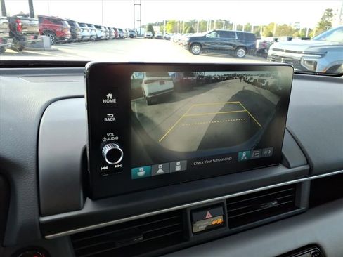 Used 2025 Honda Pilot EX-L image 24