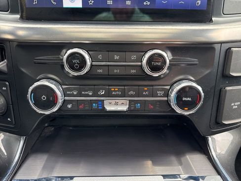 Certified 2022 Ford F150 Lariat w/ Equipment Group 502A High image 33