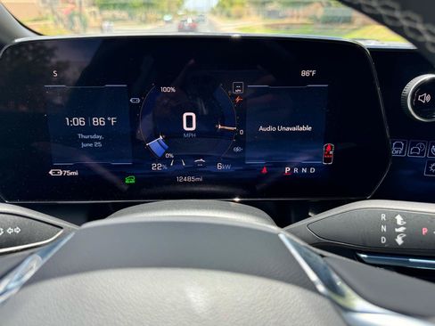 Used 2025 Chevrolet Equinox EV LT FWD image 36