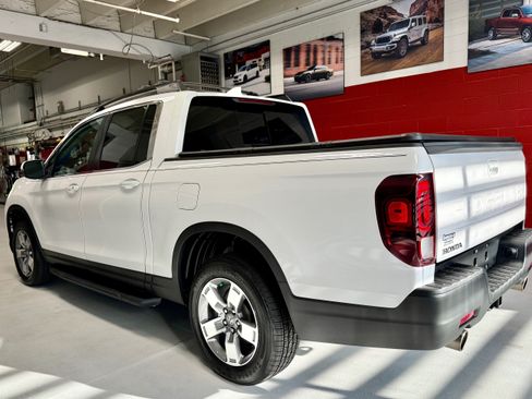 Used 2025 Honda Ridgeline RTL image 5
