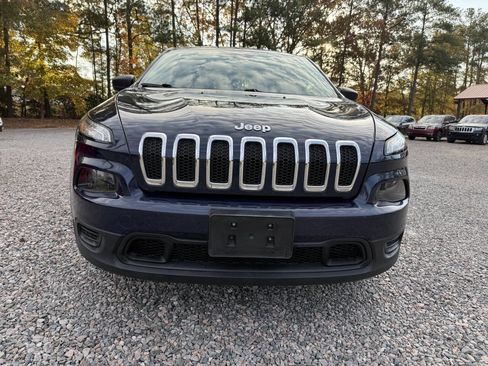 Used 2014 Jeep Cherokee Sport image 2